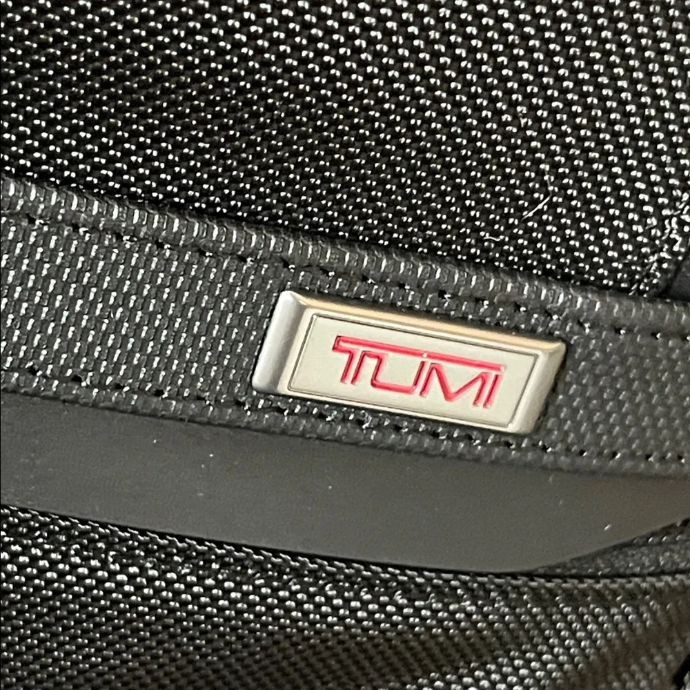 Tumi Black Compact Large Screen Laptop Brief Bag